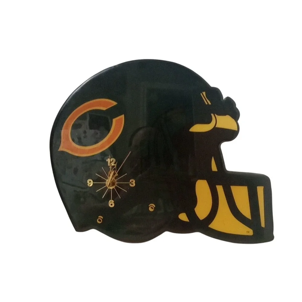Vintage Chicago Bears Helmet Shaped Clock.‎ Battery Operated.